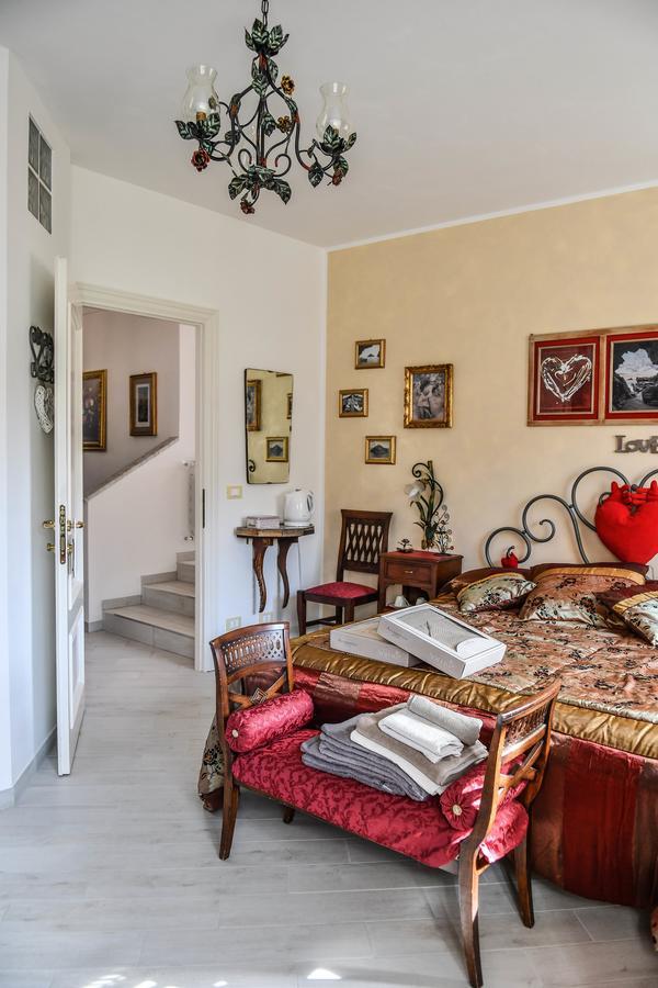 La Terra Di Mingo Bed & Breakfast วาโด ลีกูเร ภายนอก รูปภาพ